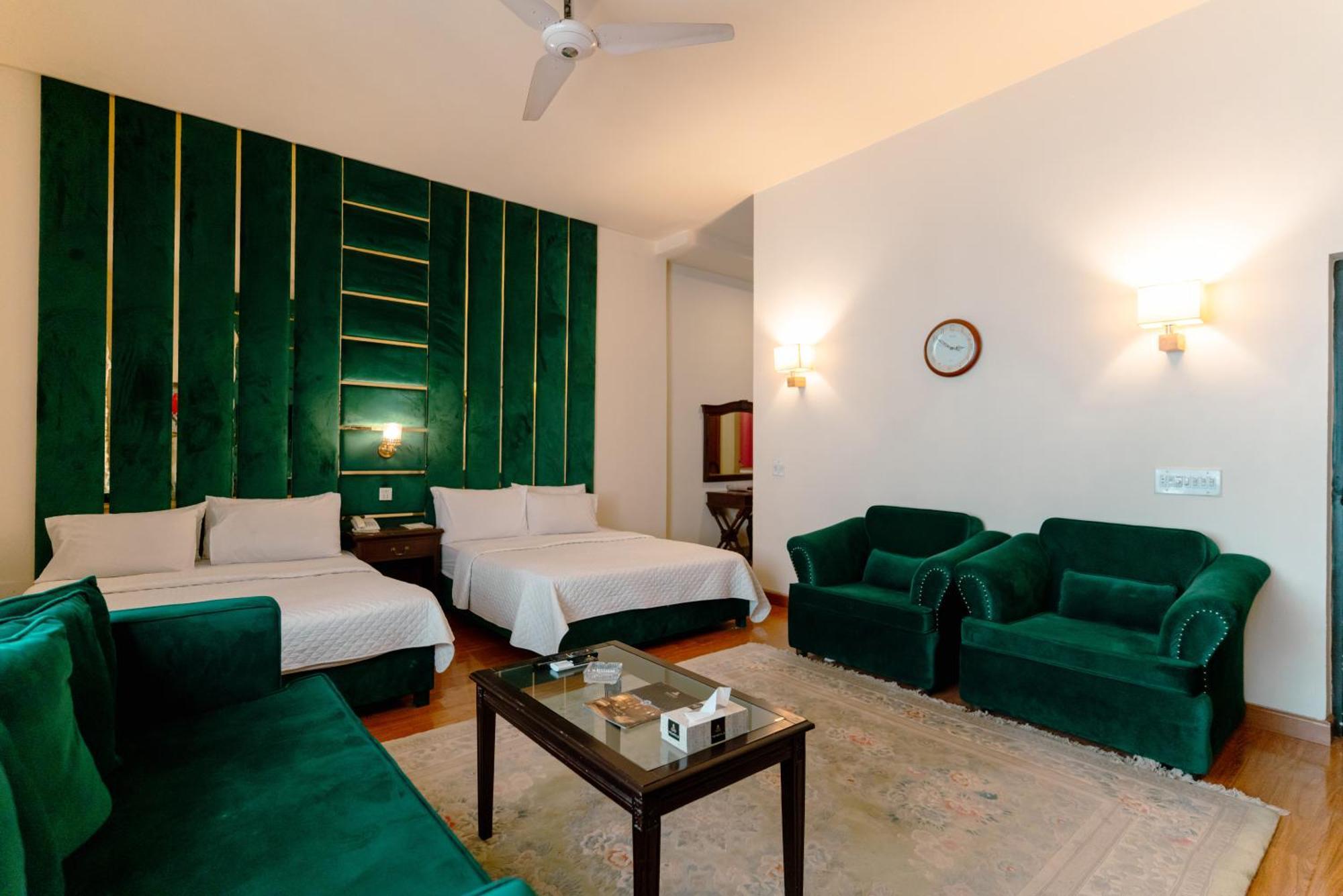 Vip House Peshawar Hotel Eksteriør billede