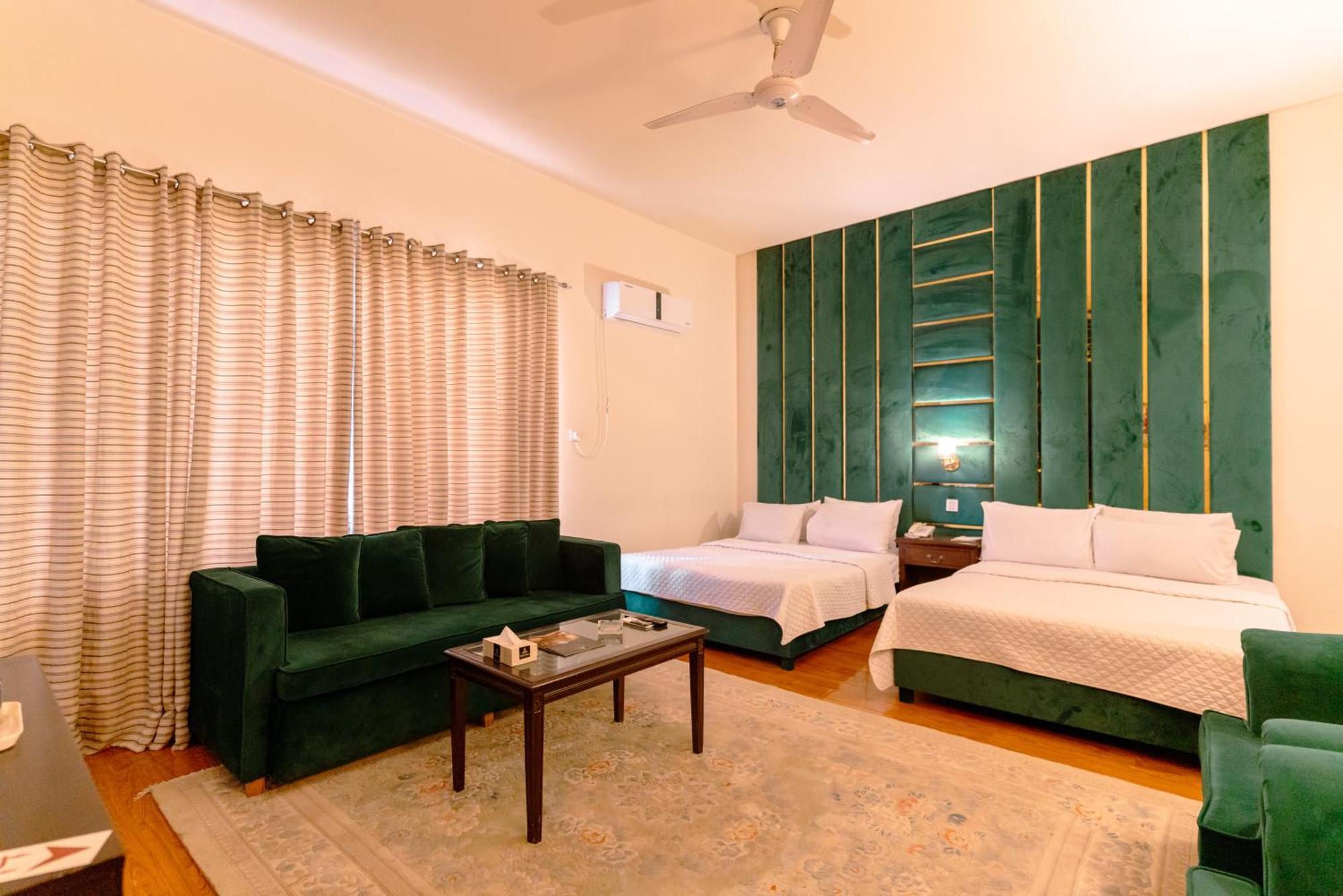 Vip House Peshawar Hotel Eksteriør billede